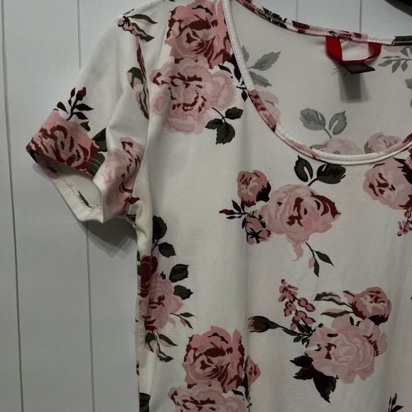 Scoop neck women’s tops - Picture 6 of 8